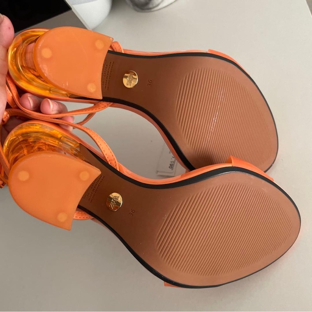 β¨SUMMER READY β¨ NWT Zara Neon Dreams Orange Strappy Heels Size 8 - Picture 6 of 7